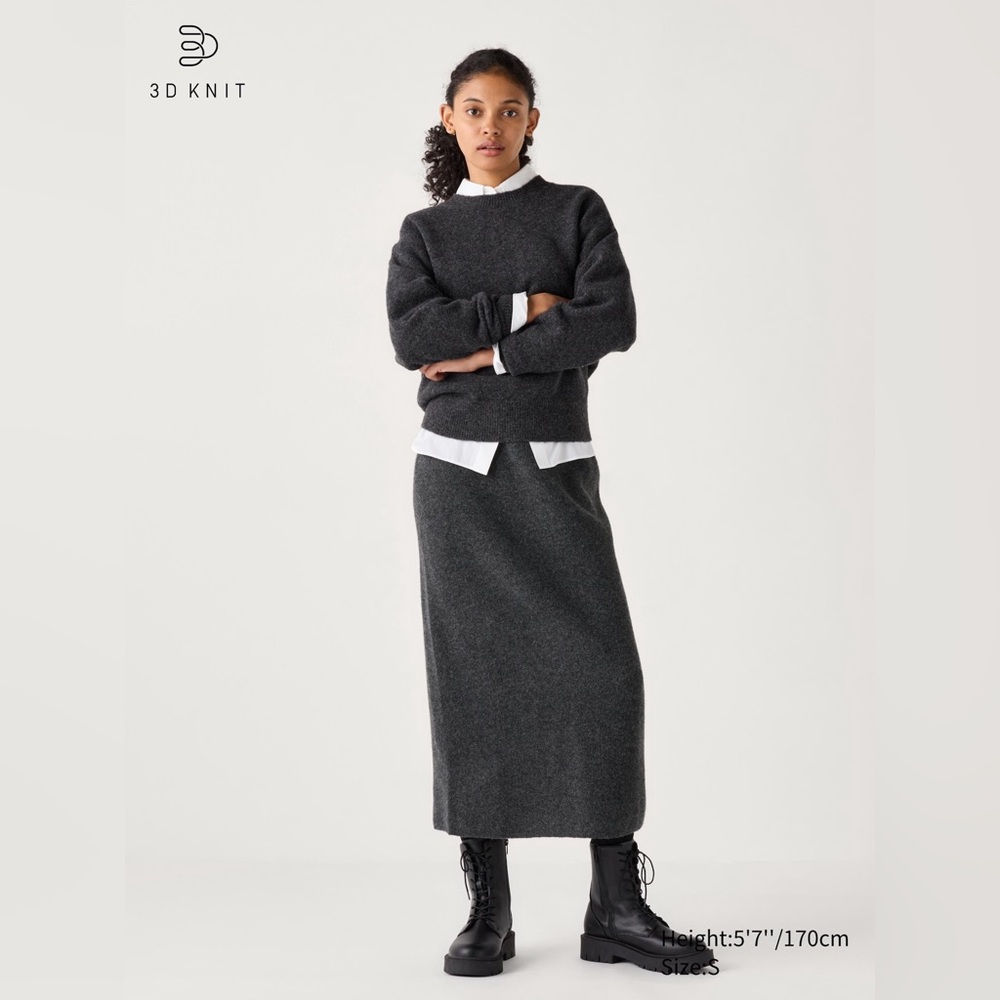 Uniqlo 3D Knit Soufflé Yarn Skirt in Dark Gray, S